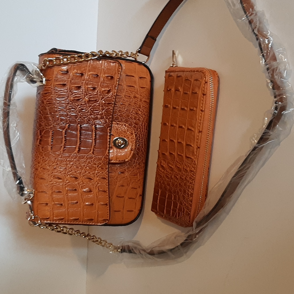 Diophy crossbody   Smoke free home